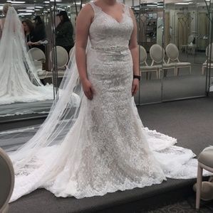 Oleg Cassini wedding dress